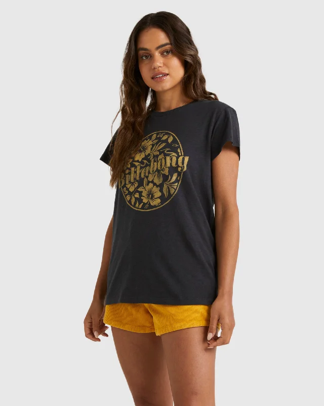 Ruffled T-ShirtsWomens Toko Formula T-Shirt