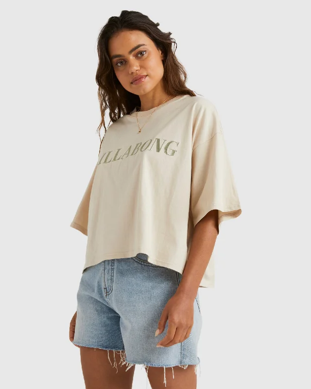 Relaxed Fit T-ShirtsWomens Baseline T-Shirt