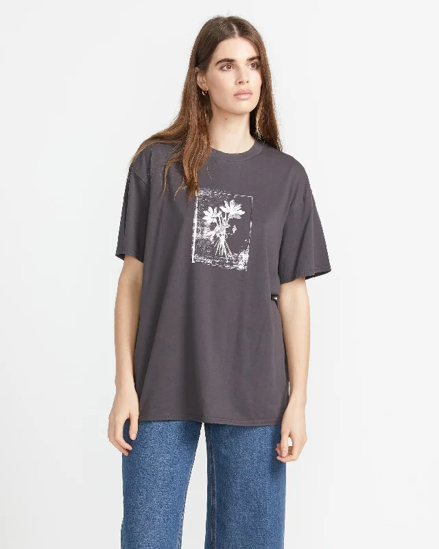 Hip-Hop T-ShirtsWOMENS STONES THROW T-SHIRT