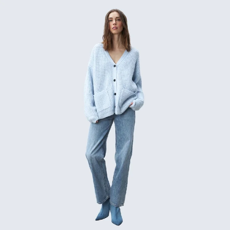 Maddy Cardigan (Baby Blue)Button-up cardigan